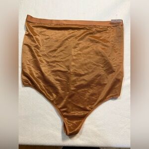 SKIMS High waisted Thong Panty. Size 4X.